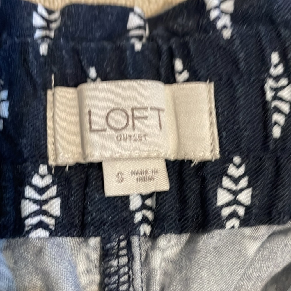 Loft boho navy and white print drawstring shirts. Size small. - Picture 2 of 5